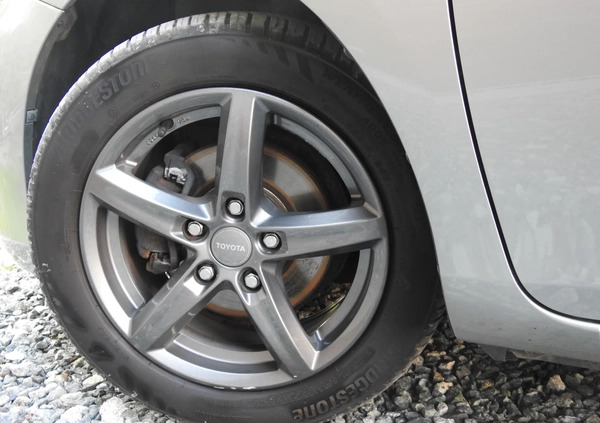 Toyota Auris cena 42900 przebieg: 143000, rok produkcji 2014 z Białobrzegi małe 191